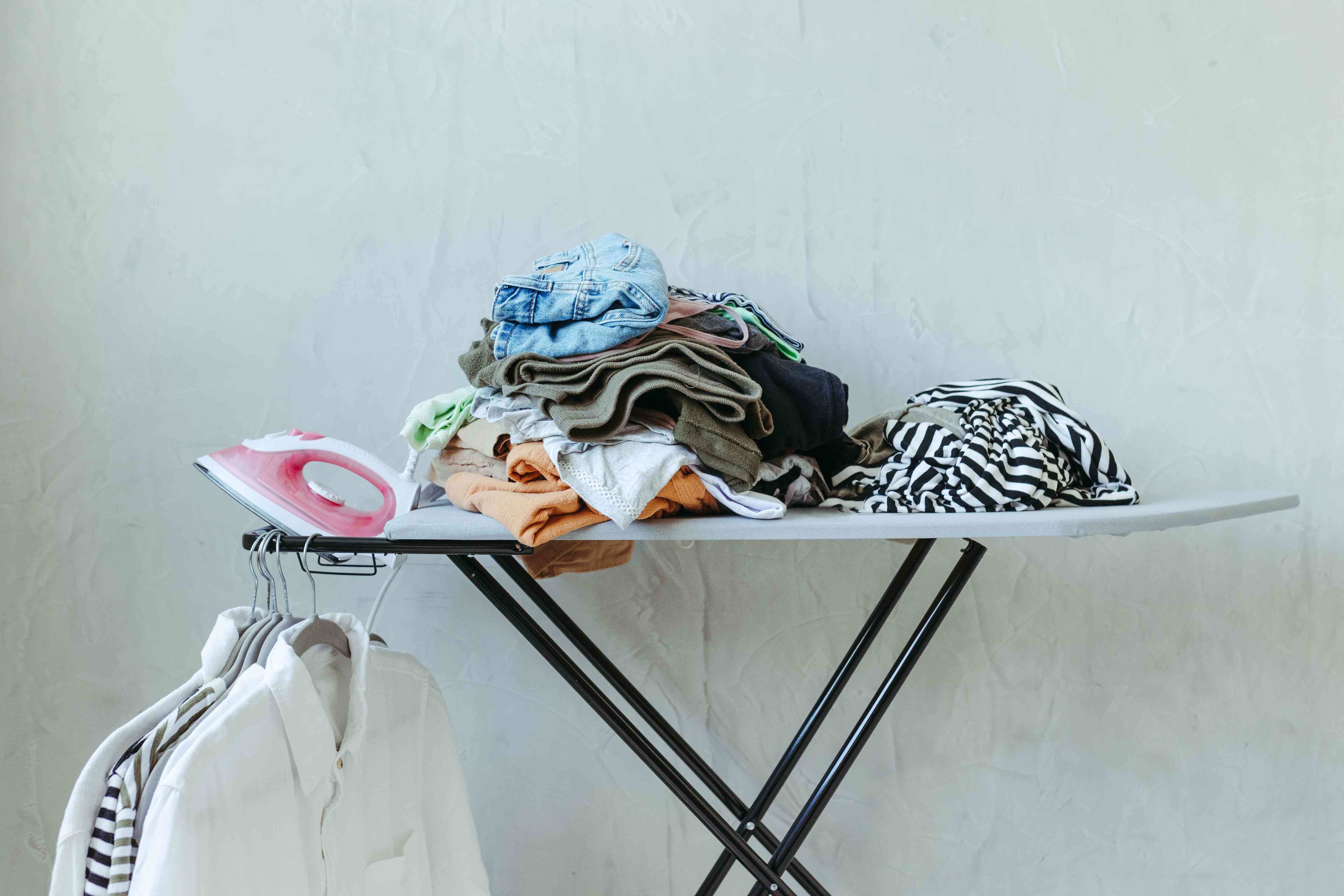 Jeans & Casual T-Shirts